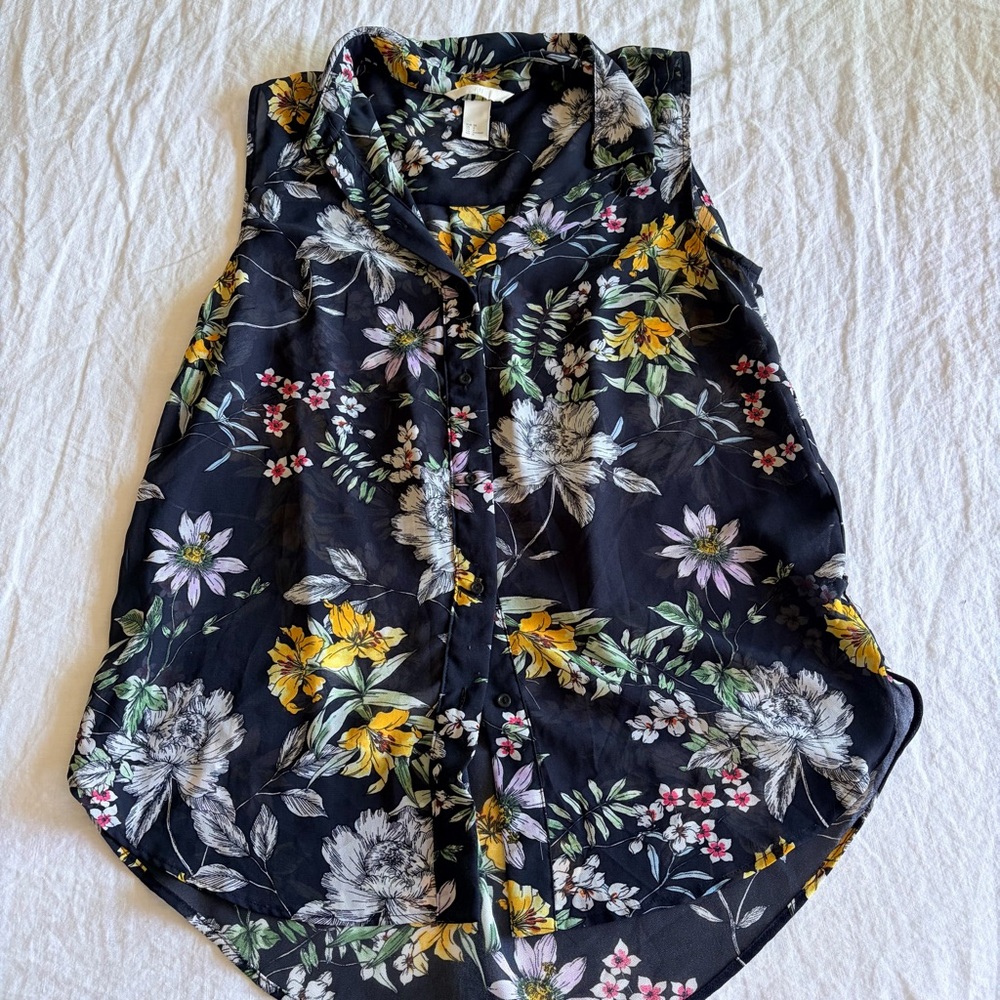 H&M Black Floral Sleeveless Blouse